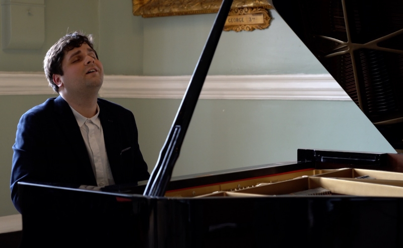 Maxim Kinasov: Brahms' Variations on a theme by Paganini